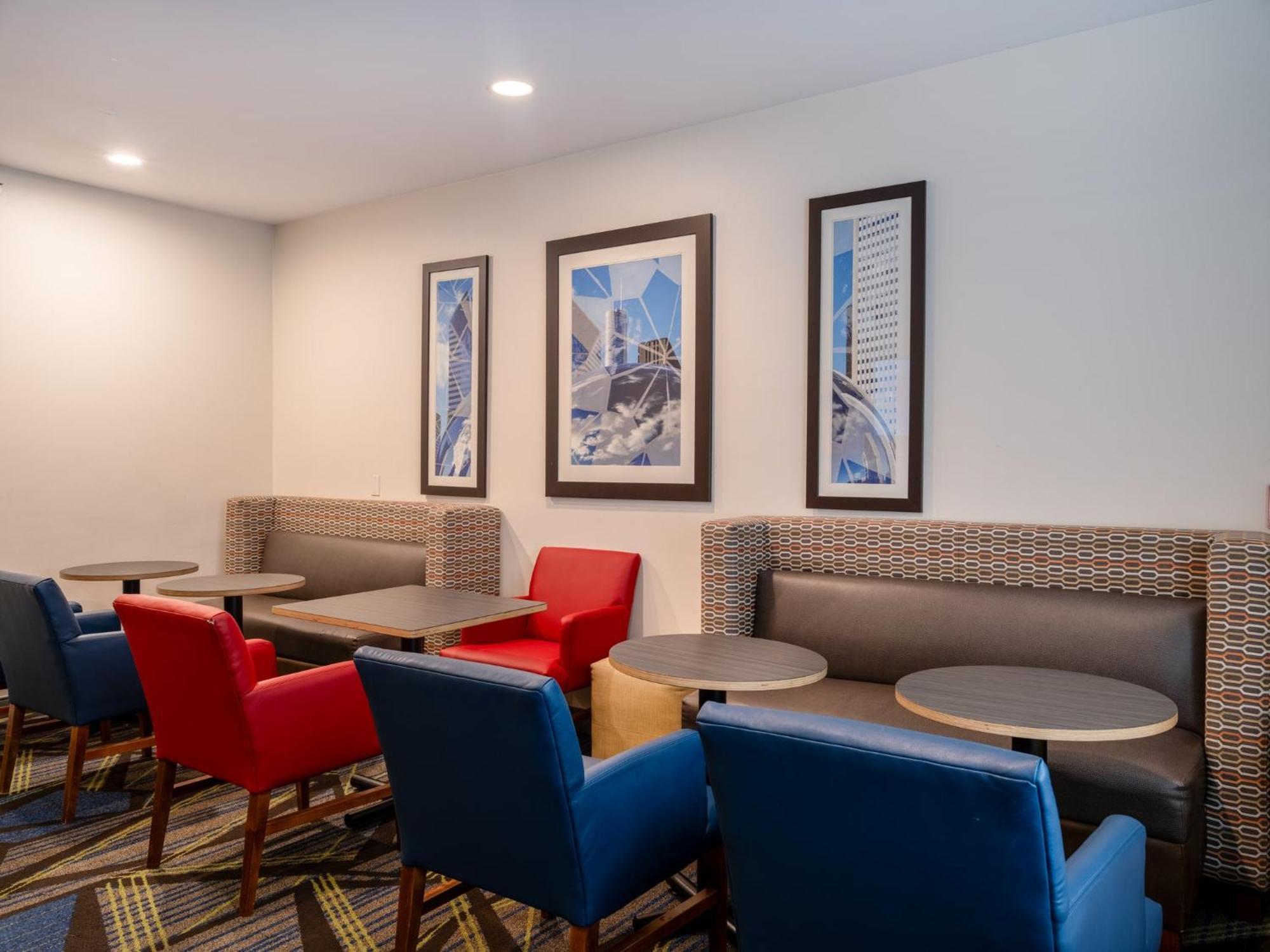 Holiday Inn Express & Suites Chicago-Libertyville By Ihg Exterior foto